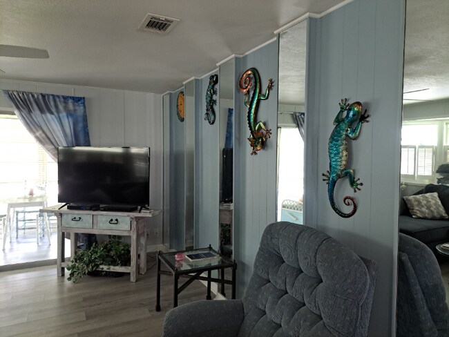 Building Photo - 5120 Coquina Cir