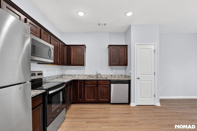 Foto del edificio - 6367 Kennonbriar Ct