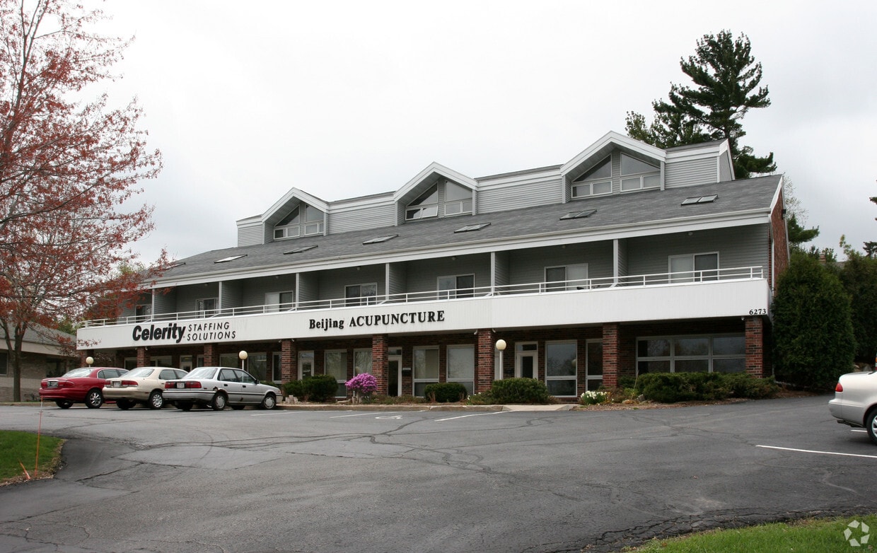Primary Photo - Lakeview Gables
