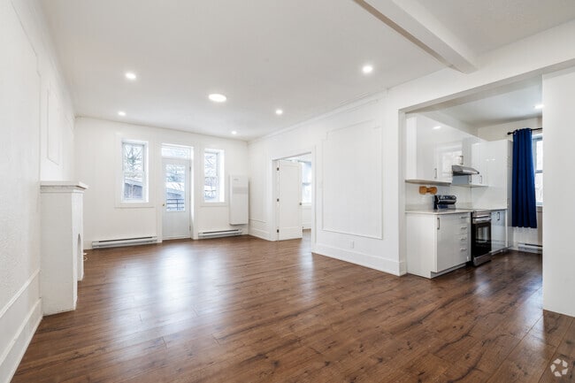 Interior Photo - Plaza Court