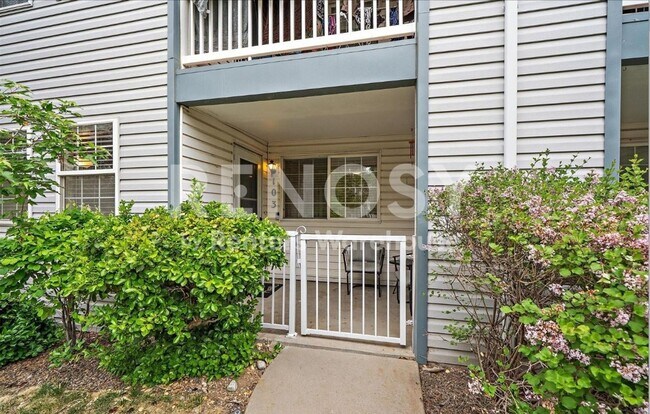 Building Photo - Modern Comfort and a Garage in Prime Aurora Location