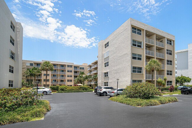 Foto del edificio - 2929 S Ocean Blvd