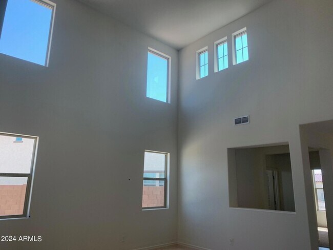 Building Photo - 17954 W Raymond St