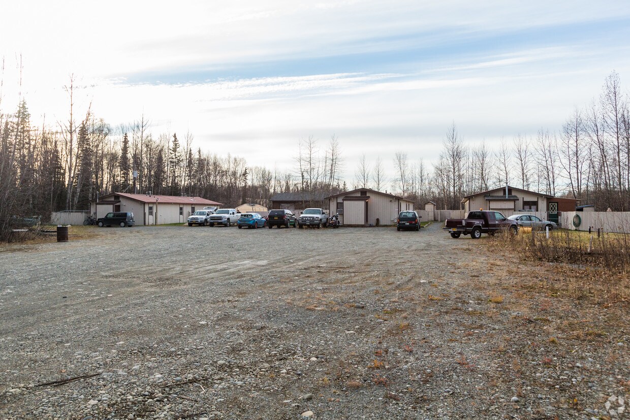 Primary Photo - 1500 N Lucas Rd