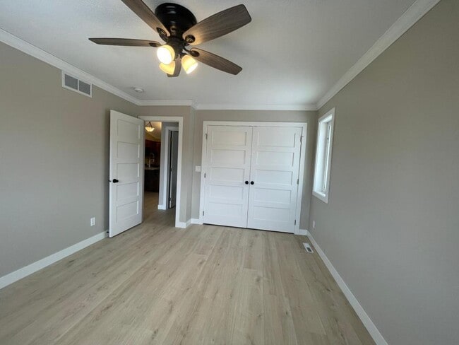 Building Photo - 1232 45th Ave NE