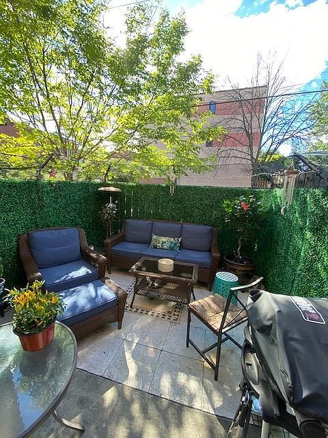 Foto del edificio - 851 N 28th St