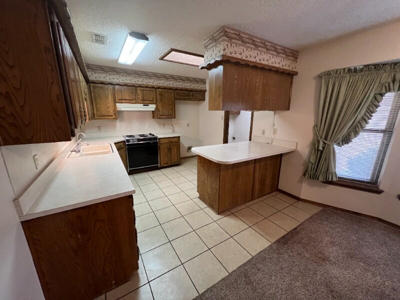 1418 N Dwight St, Pampa, TX 79065 Room for Rent in Pampa, TX