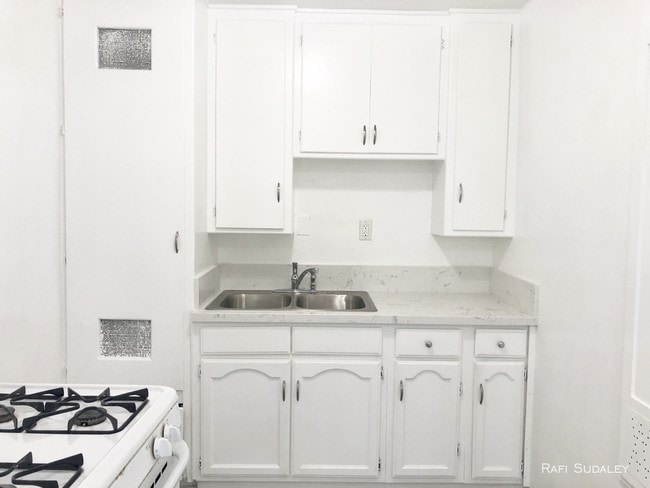 Foto del edificio - 1 BED & 1 BATH UNIT - LOS ANGELES!