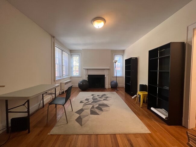 Building Photo - 360 Harvard St