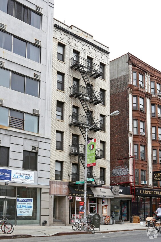 Building Photo - 396 Broome St