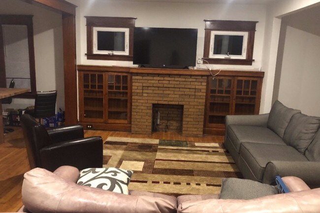 269 Lisbon Ave Unit 1 Buffalo Ny 14215 Apartment For Rent In