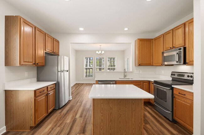 Foto del edificio - Updated 3BR Raleigh Home w/ Loft, Quartz Counters & 2-Car Garage