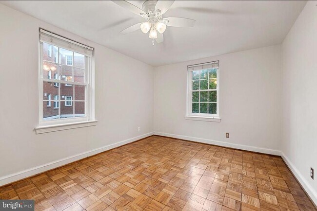 Foto del edificio - 30 S Old Glebe Rd