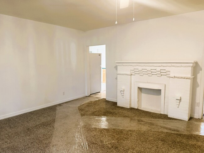 Foto del edificio - 1739 S Water St