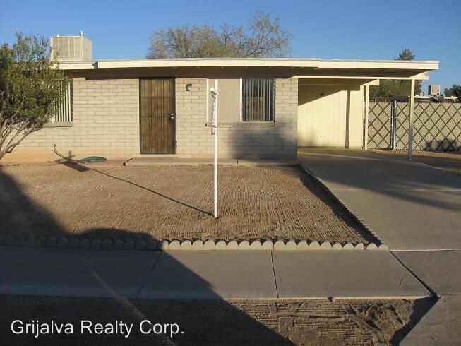 Foto principal - 3 br, 2 bath House - 3901 S. Lone Palm Dr