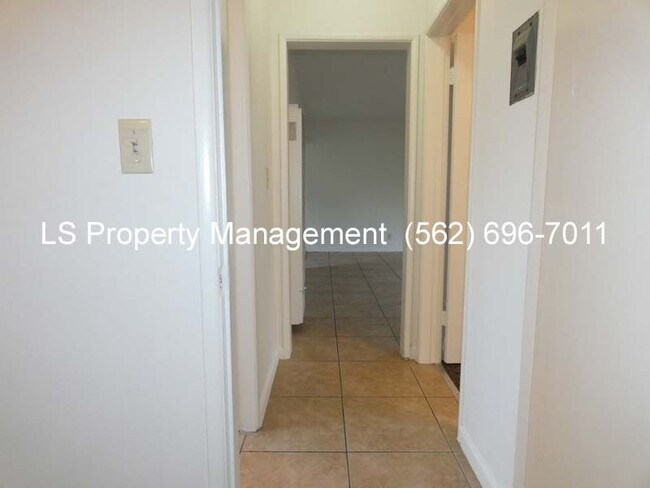 Foto del edificio - Elizabeth Ave. 9337