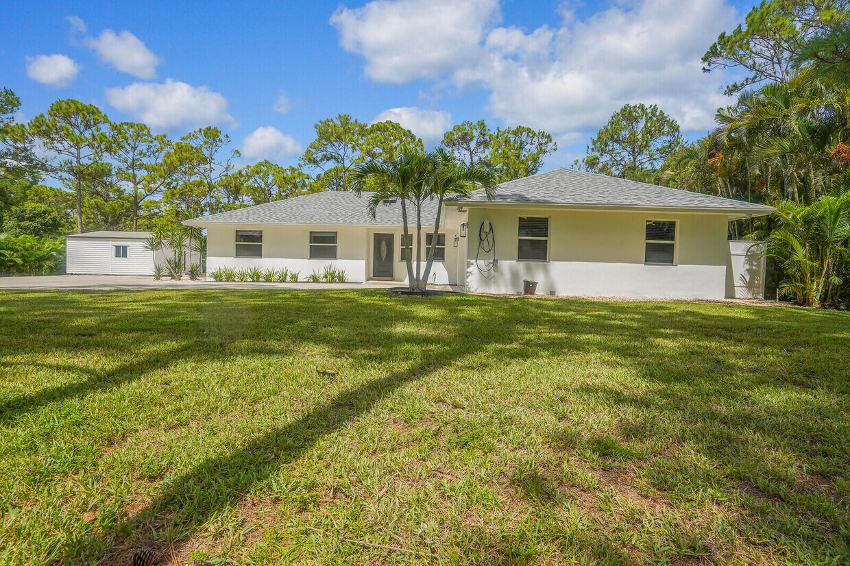 Foto principal - 4781 129th Ave N