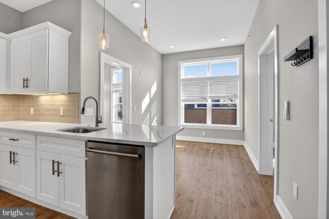 Foto del edificio - 2034 N Front St