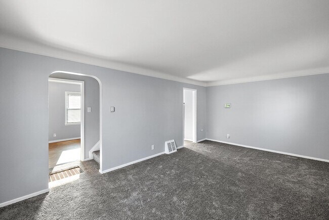 Building Photo - 17140 Sioux St
