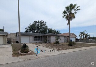 Building Photo - 7124 Isle Dr