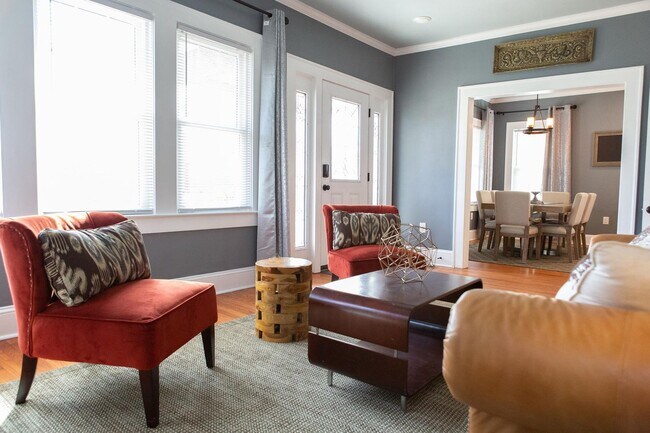 Foto del edificio - 406 Hillcrest Ave