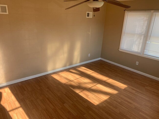 Building Photo - Welcome to this newly remodeled house loca...