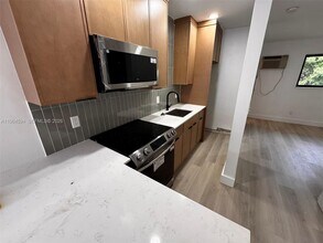 Building Photo - 115 Salamanca Ave