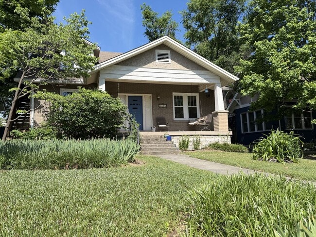 Building Photo - 1507 Villa Pl