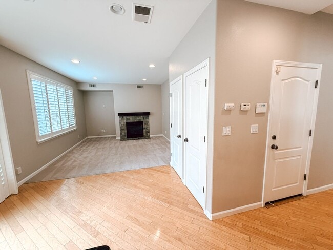 Building Photo - San Ramon Home Available Now!