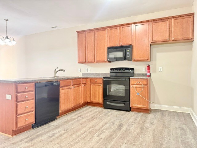 Foto del edificio - 2176 State Rd S-21-682