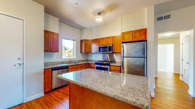 Foto del edificio - 2 bedroom in Santa Rosa CA 95404