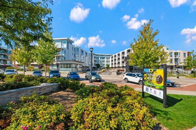 Foto del edificio - Emerald Row Apartments