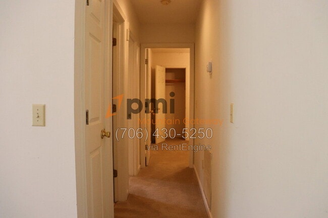 Building Photo - 48 Primrose Dr