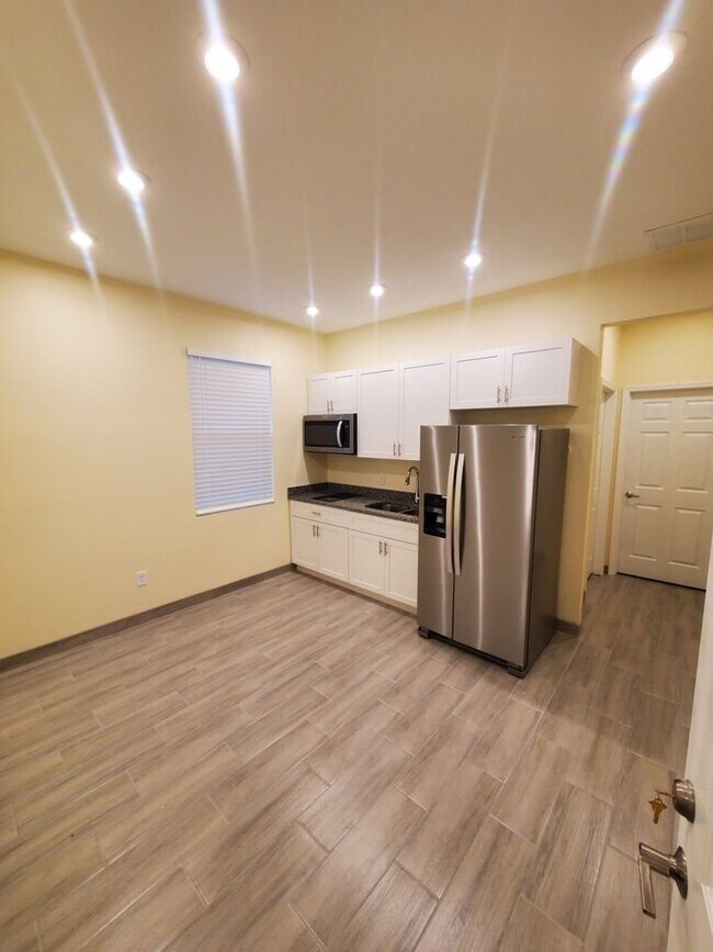 Foto del edificio - 9864 4th Ave