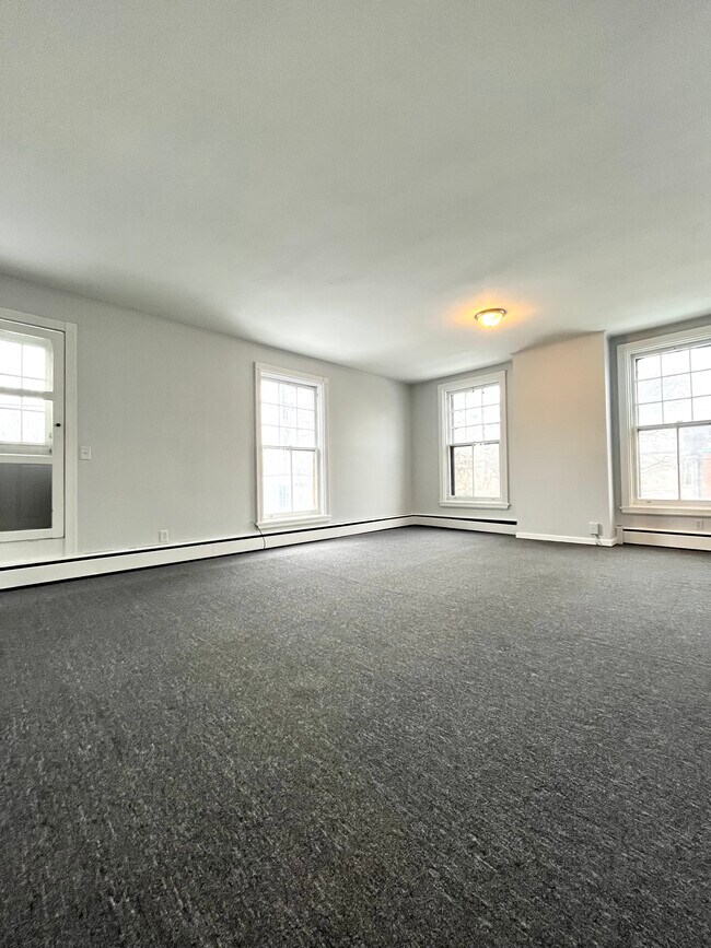 Foto del edificio - 104 Linwood Ave