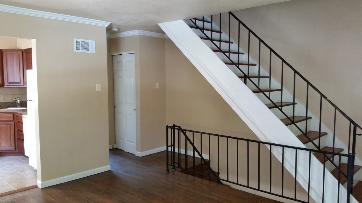 3100 Glenwood Ct, St Ann, MO 63074 Townhome Rentals in St Ann MO