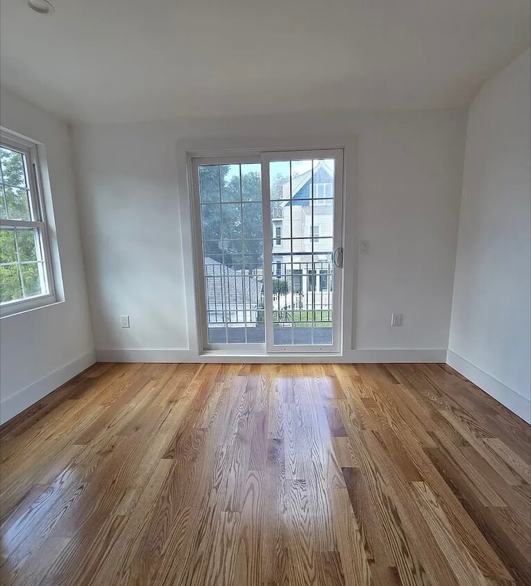 Foto principal - 119 Rochelle St