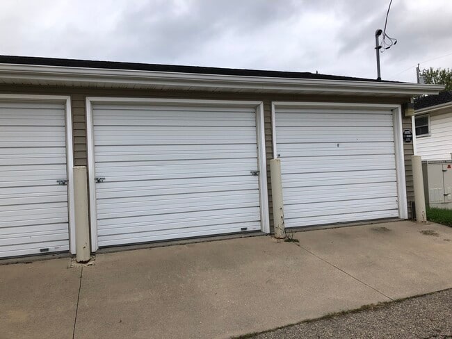 Building Photo - Burlington