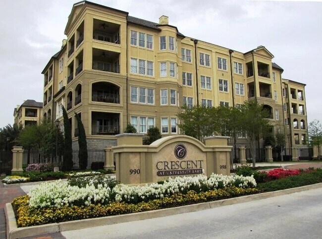 Foto del edificio - 990 Stanford Ave