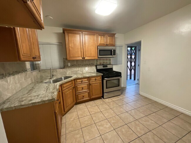 Foto del edificio - 515-521 S Tamarind Ave