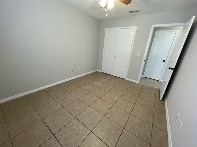 Foto del edificio - 803 Meadowbrook Dr