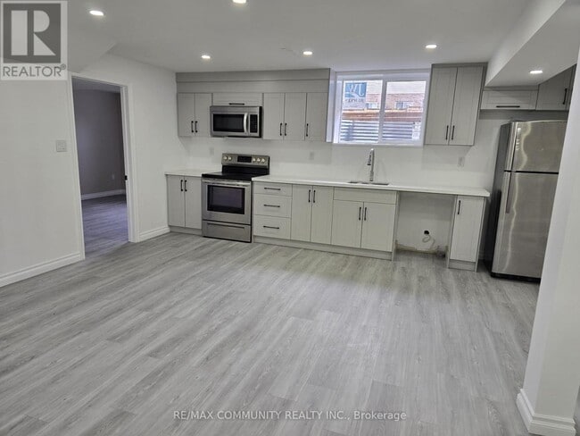 Building Photo - 19 Stonecrest Blvd