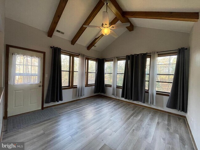 Foto del edificio - 23193 Falling Leaf Ln