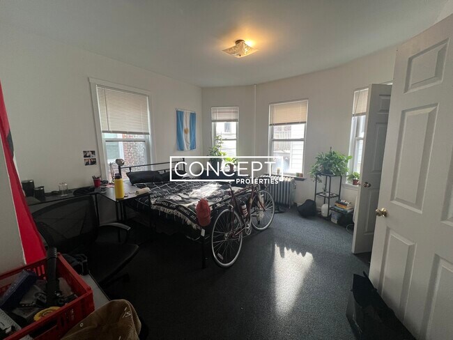 Foto del edificio - 10 Parker Hill Ave