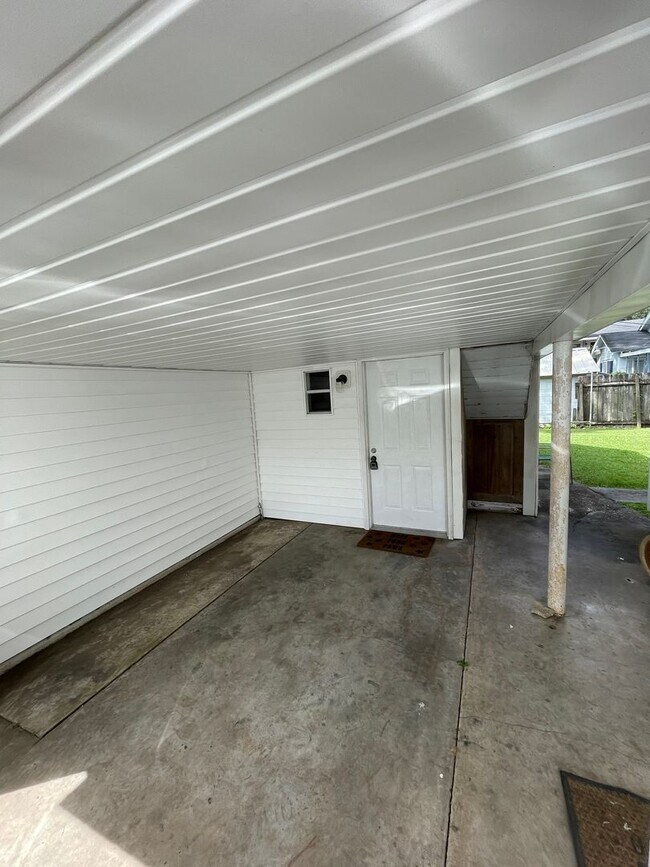 Foto del edificio - Studio Garage Apt
