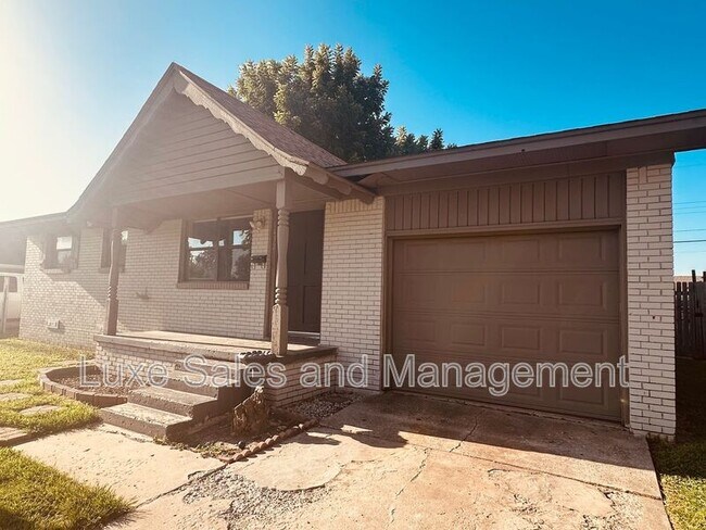 Building Photo - 1432 SW 61st Terrace