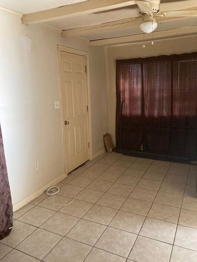 Foto del edificio - Long Beach 2 Bedroom