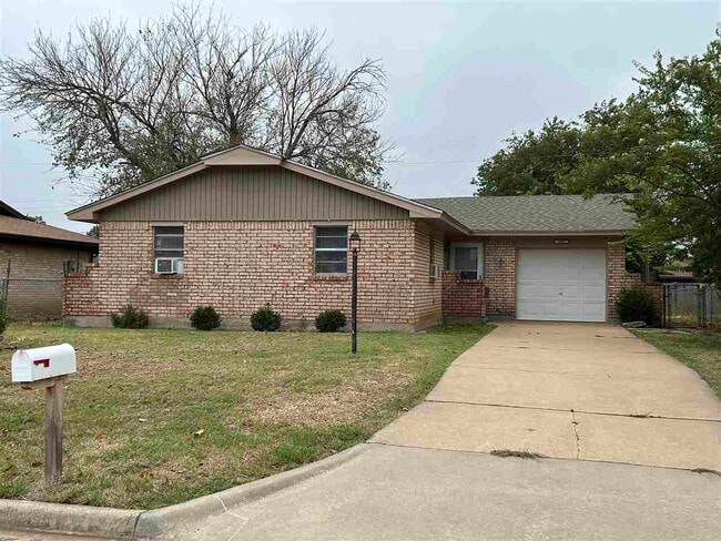 Building Photo - 3807 SE Camden Way