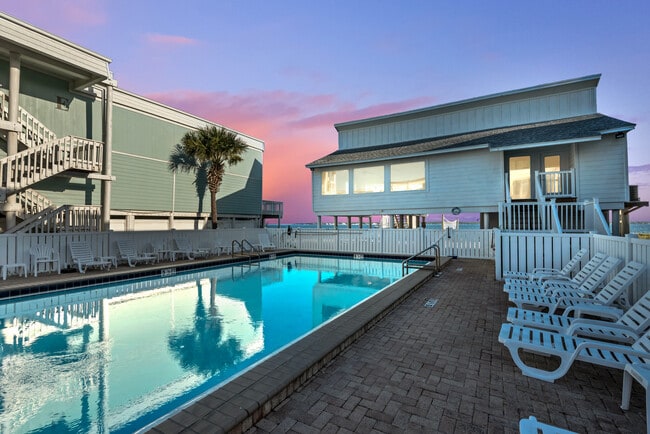 Building Photo - 1100 Fort Pickens Rd