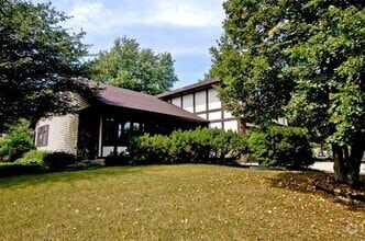 Building Photo - 4080 N Parkside Dr